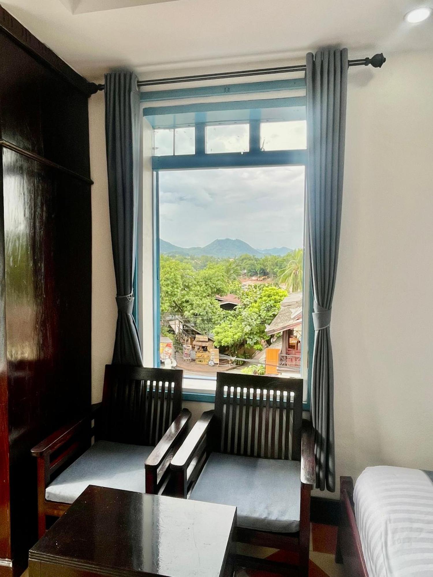 Villa Merry Lao Ban Aphay لوانغ برابانغ المظهر الخارجي الصورة