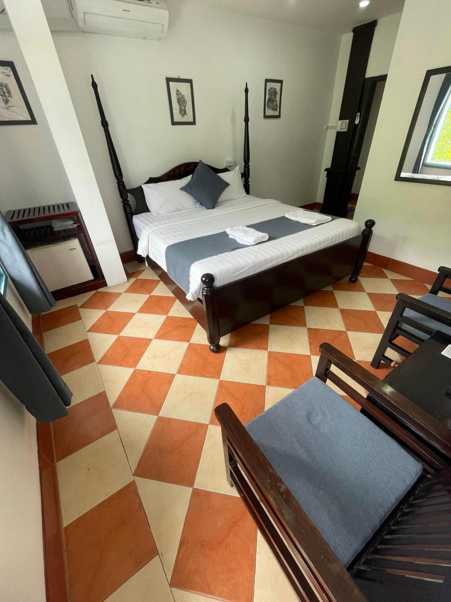 Villa Merry Lao Ban Aphay لوانغ برابانغ المظهر الخارجي الصورة